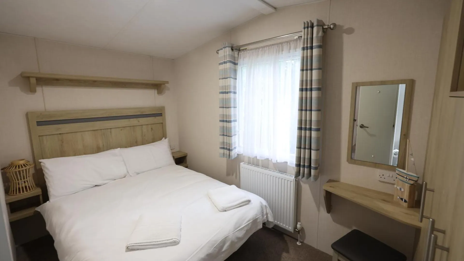 Bursledon Mercury Yacht Harbour And Holiday Park 0*,  בריטניה