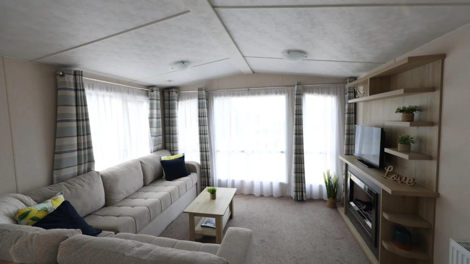 Mercury Yacht Harbour And Holiday Park Bursledon
