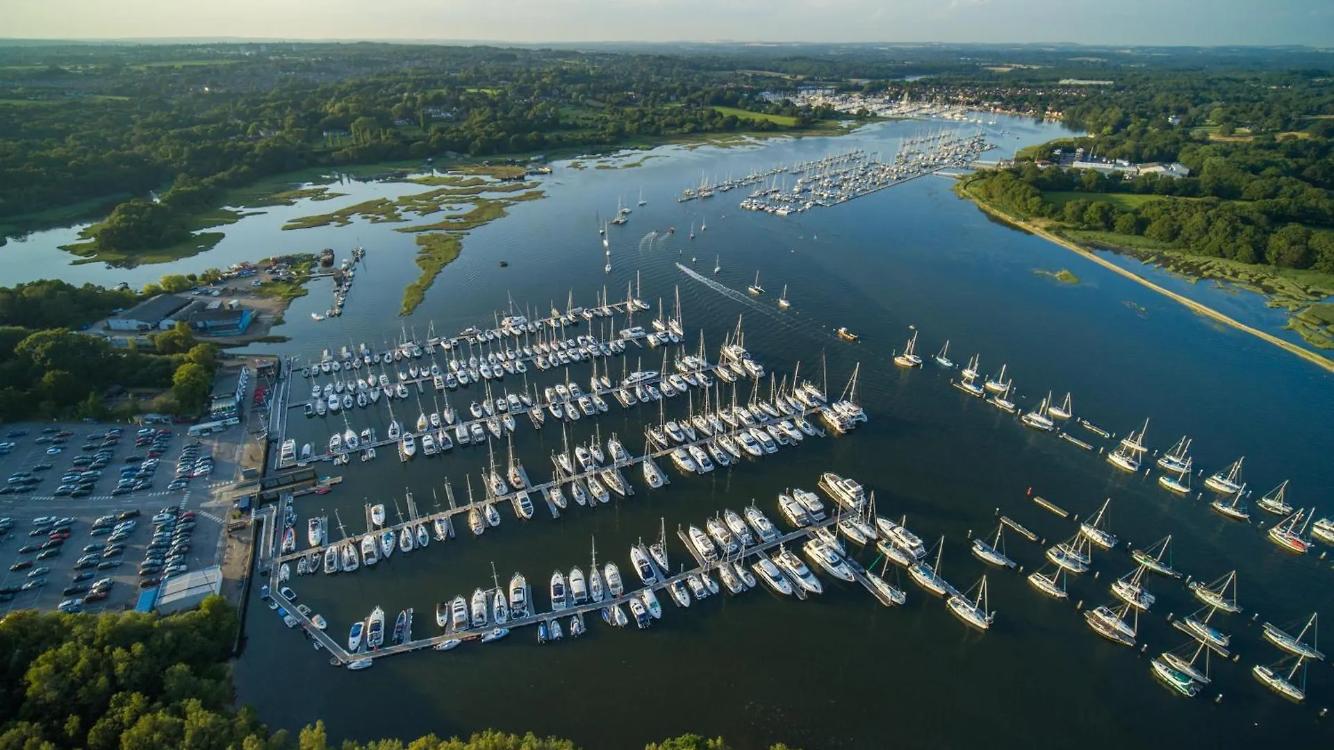 Mercury Yacht Harbour And Holiday Park Bursledon