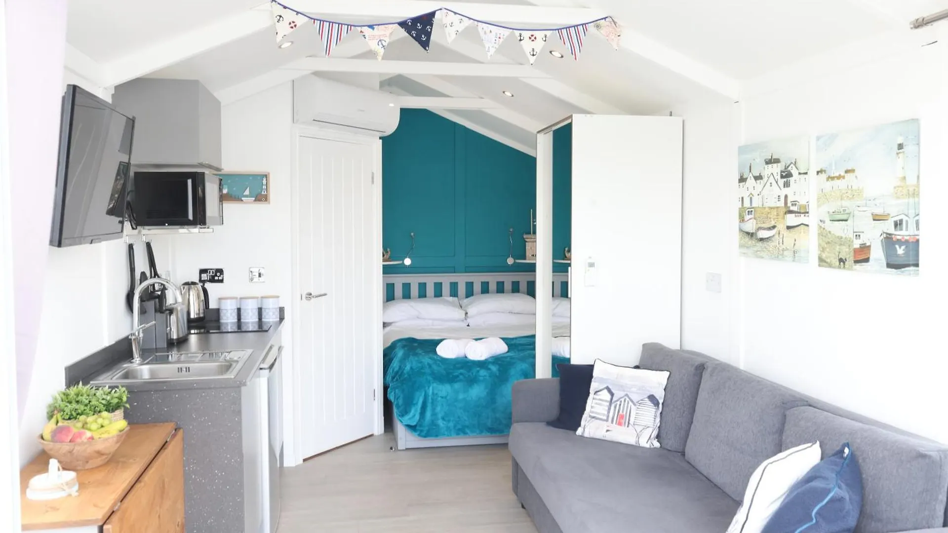 Mercury Yacht Harbour And Holiday Park Bursledon